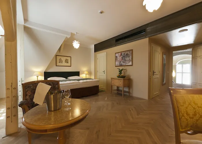 Отель Grandhotel Ambassador Narodni Dum Карловы Вары